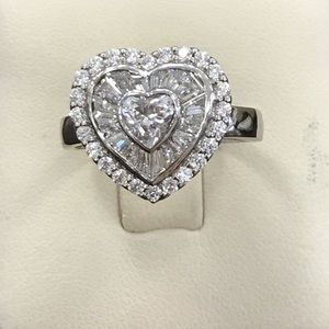 14k white gold CZ heart ring